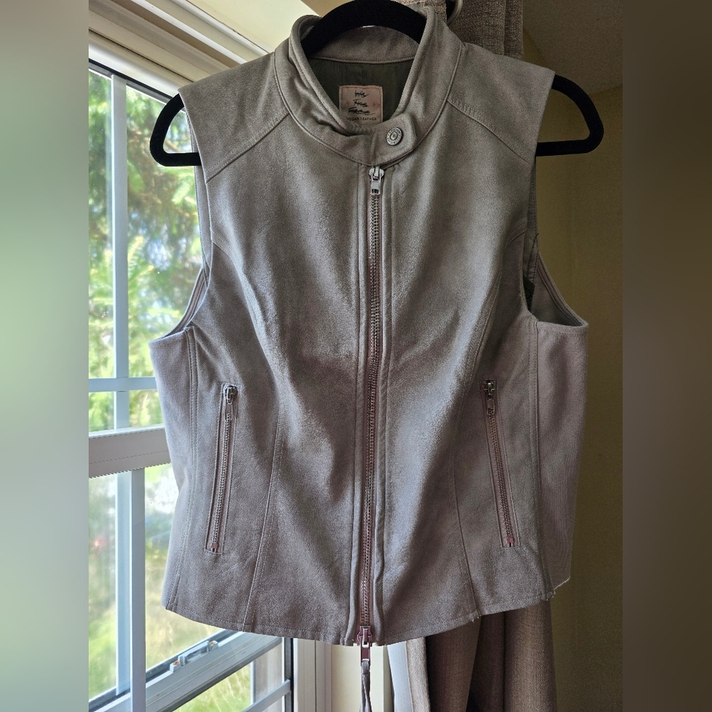 Free People Sweeney Vegan Leather Vest Jacket Size Small New With Tags - Picture 6 of 12